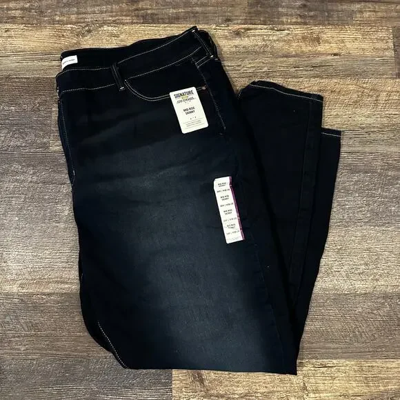 Woman's Signature Mid-Rise Skinny Jeans - Picture 1 of 3